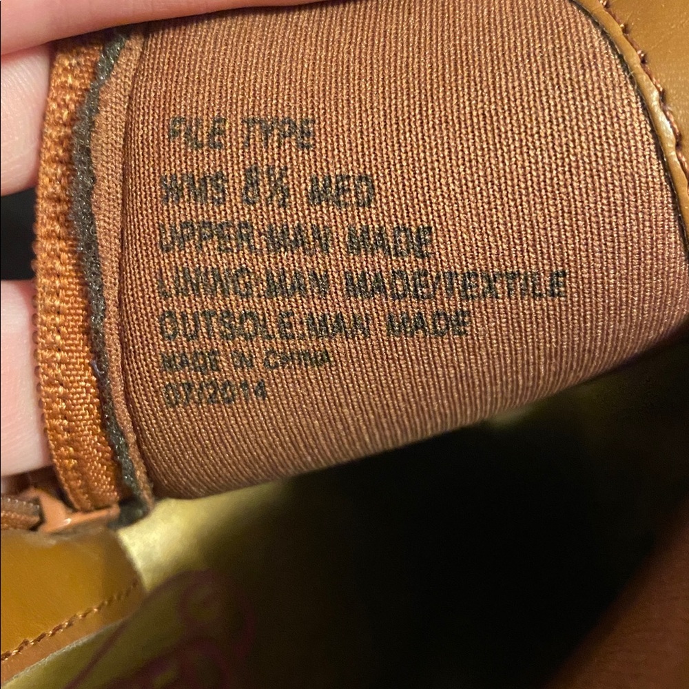 UNLISTED BROWN BOOTS- by KENNETH COLE - Picture 8 of 9